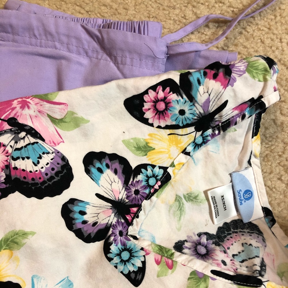 SB Scrub Pair